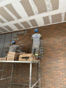 Execução de fachada ventilada – térreo