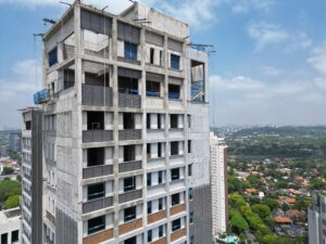 Execução de estrutura de fachada ventilada