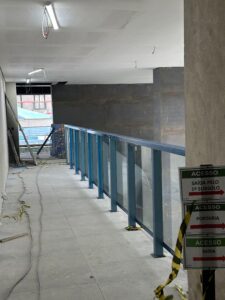 Instalação de guarda corpo – 1º pav
