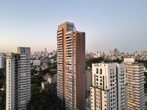 Vista da fachada – durante o mês