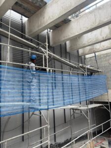 Execução de fachada ventilada do térreo