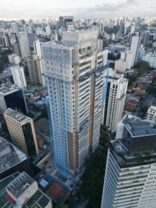 Vista geral – fachada início do mês