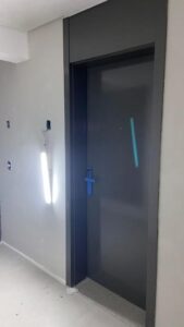 Pintura das Portas dos Studios